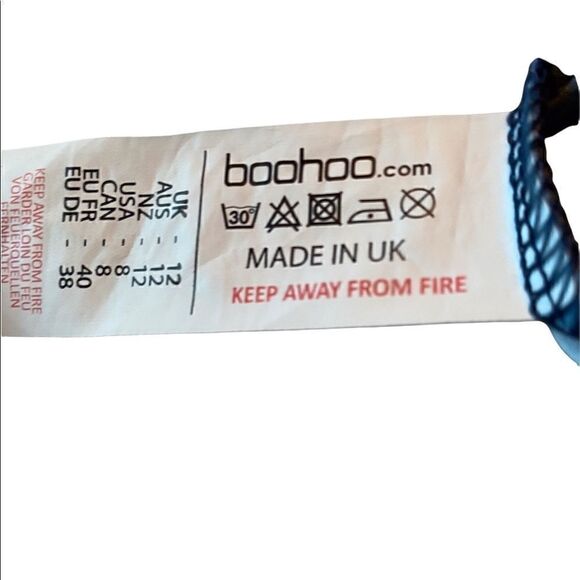 NWOT BOOHOO satin tapered trousers in navy polka dot - Picture 9 of 10